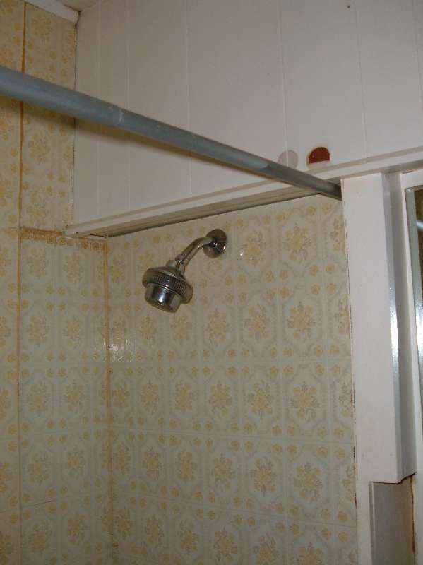 Original Retro-House bathroom.