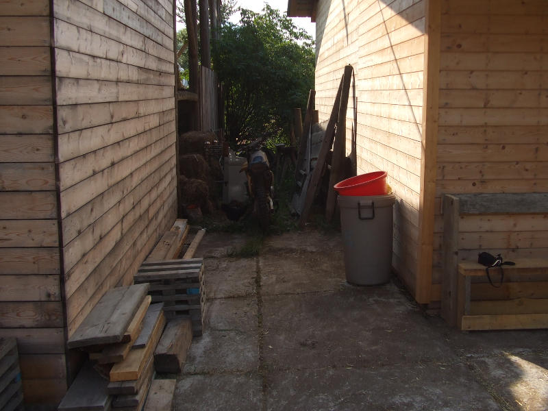 Tri-Shed Alley Access.
